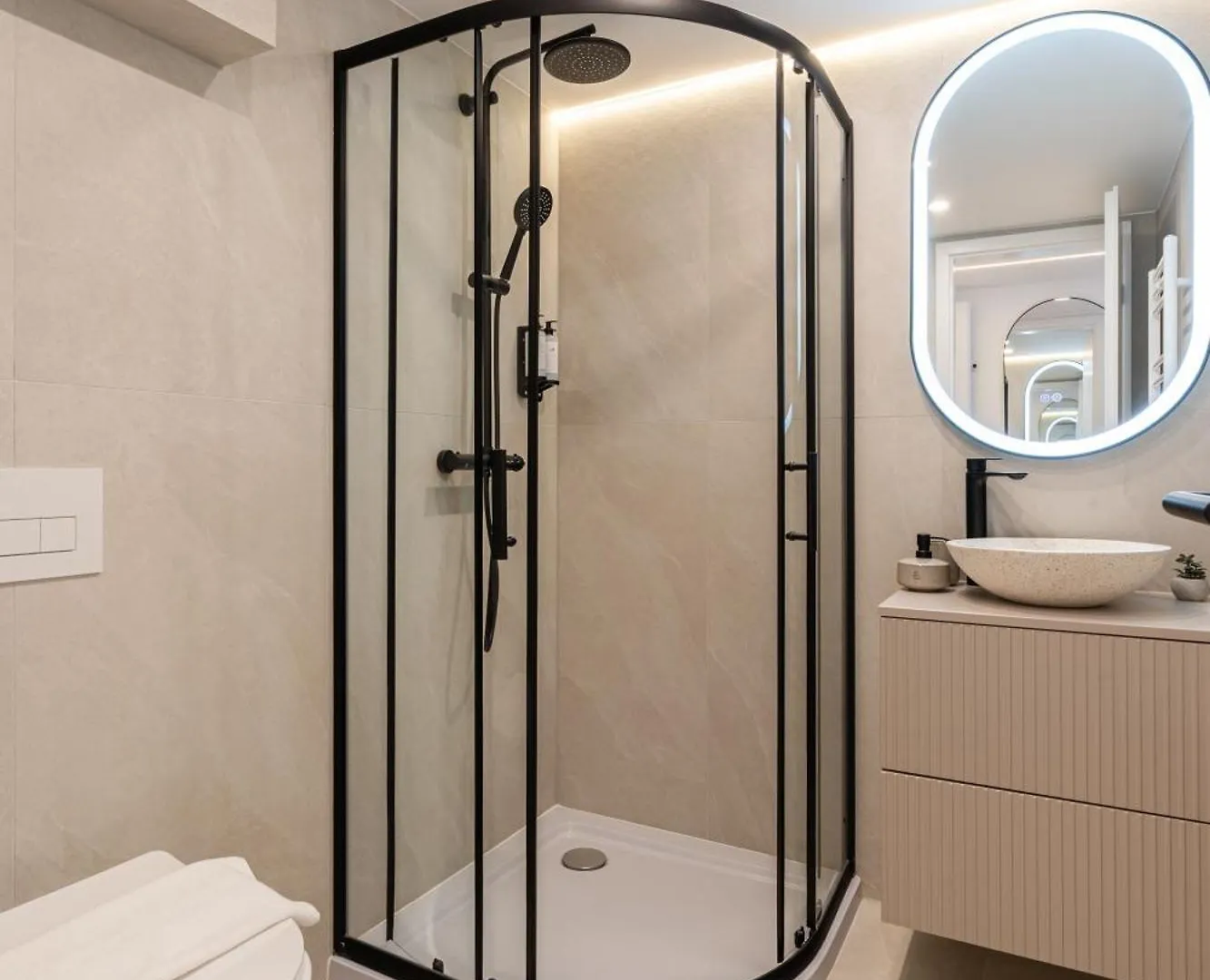 E22 - Boutique Apartments, Best Location By Bqa Budapest 0*,  Hungría